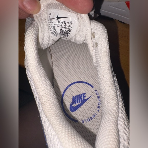 Nike AirMax Systm Women's Sneakers - Picture 3 of 3